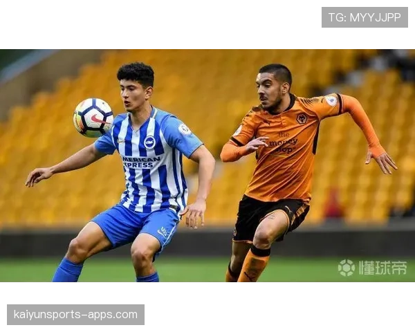 狼队圣地亚哥·布埃诺统领防线 三中卫体系压缩空间